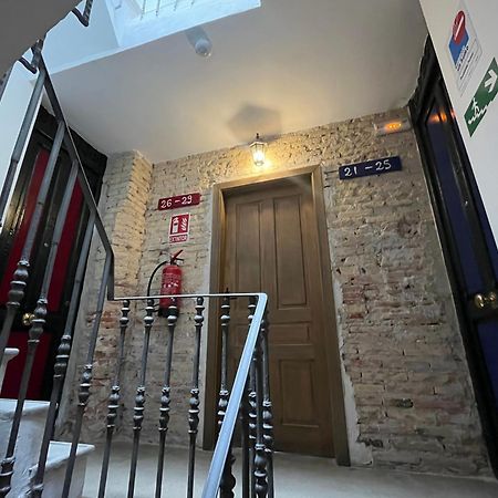 Kiwi Rooms Auto Check-In فالنسيا المظهر الخارجي الصورة